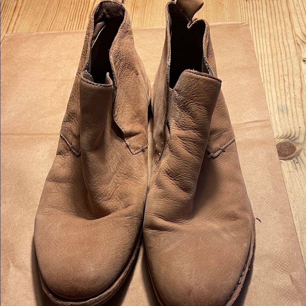 Dolce Vita Tan Ankle Booties